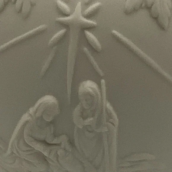New Lenox Ornamental Glow Nativity Votive - Picture 6 of 16